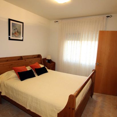 Casa RIU - Schlafzimmer 1 mit Doppelbett und Zugang zum eigenen Bad